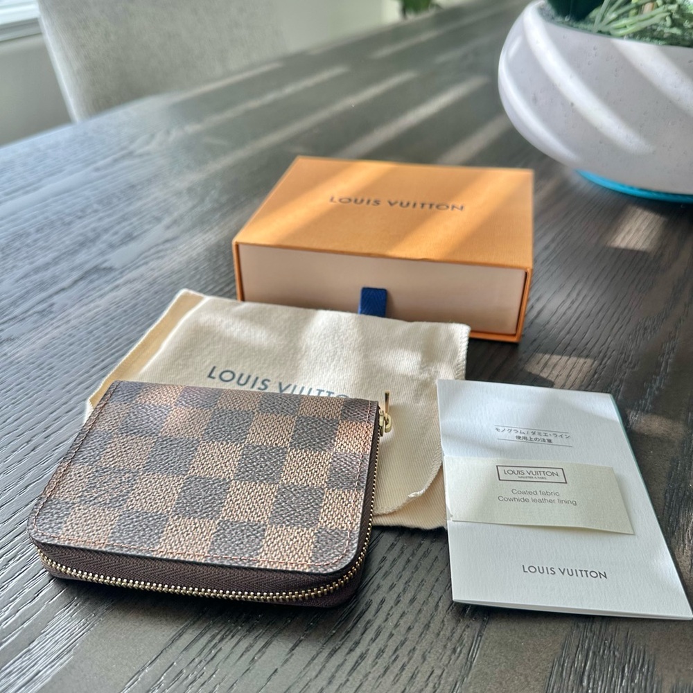 Louis Vuitton Zippy Coin Wallet Damier Ebene